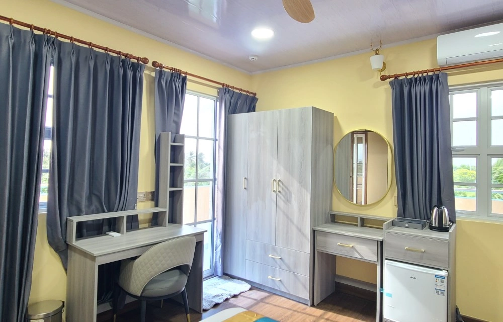 Breeze Haven Surf Retreat Slider Pictures